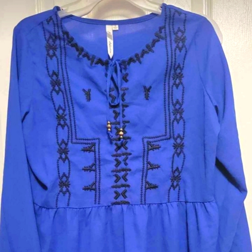 NY Collection Women's Embroidered Blouse Size Medium EUC